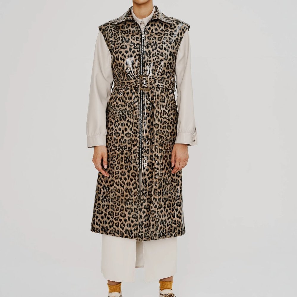 Noize glossy vegan cheetah print long vest M